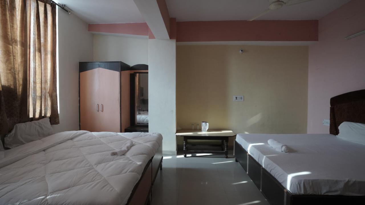 Hotel Mohan By Wb Inn Agra  Exterior photo